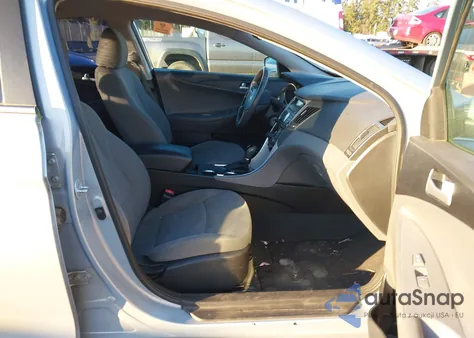 2013 Hyundai Sonata Gls z USA, uszkodzony, nr VIN 5NPEB4AC2DH665216